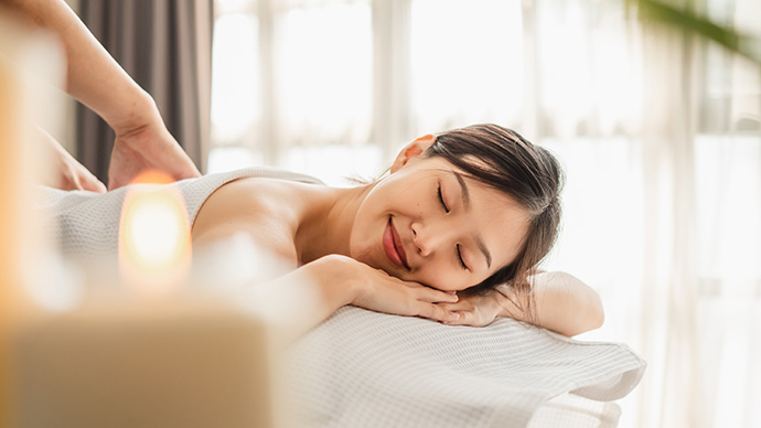 圖片 泰式按摩、精油按摩及熱石按摩比較| 好處、手法與按摩禁忌一覽